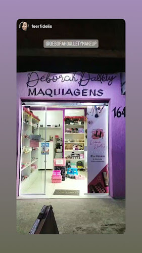 Déborah Dállety Maquiagens foto 1