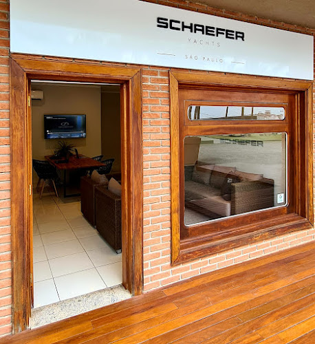 Dockmaster Guarujá | Schaefer Yachts