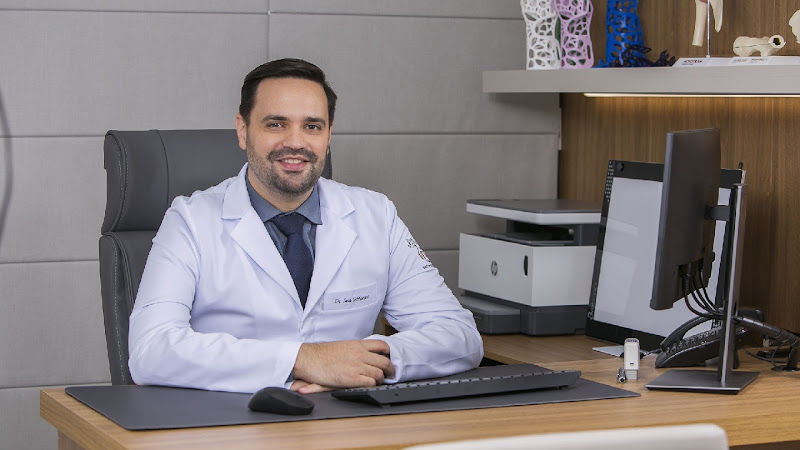 Dr Ivan Villanova - Ortopedista em Guarujá